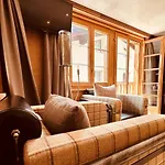 Self Check-In Chalet Rooms